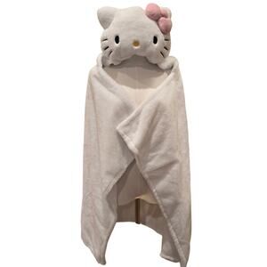 Hot Topic Sanrio Hello Kitty Hooded White Blanket